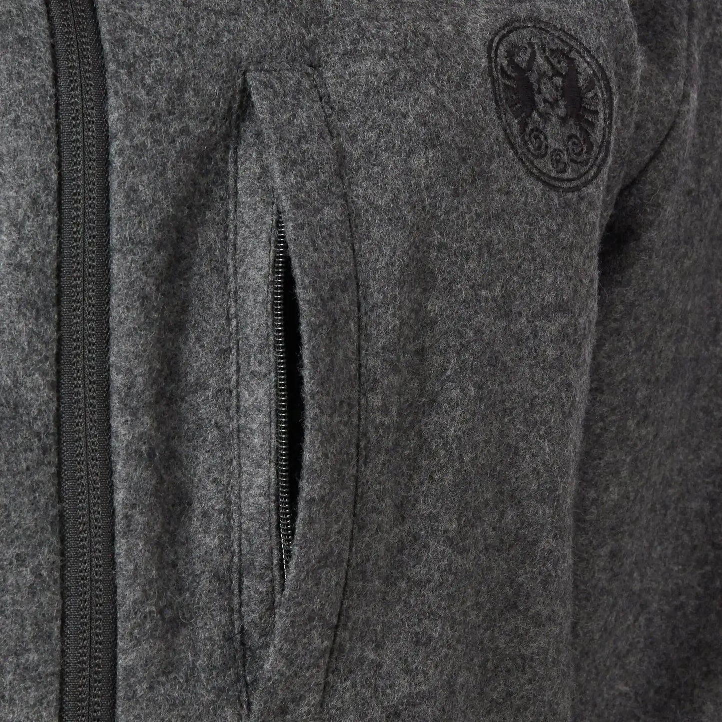 petromax-wolljacke-mittelgrau-ansicht-4