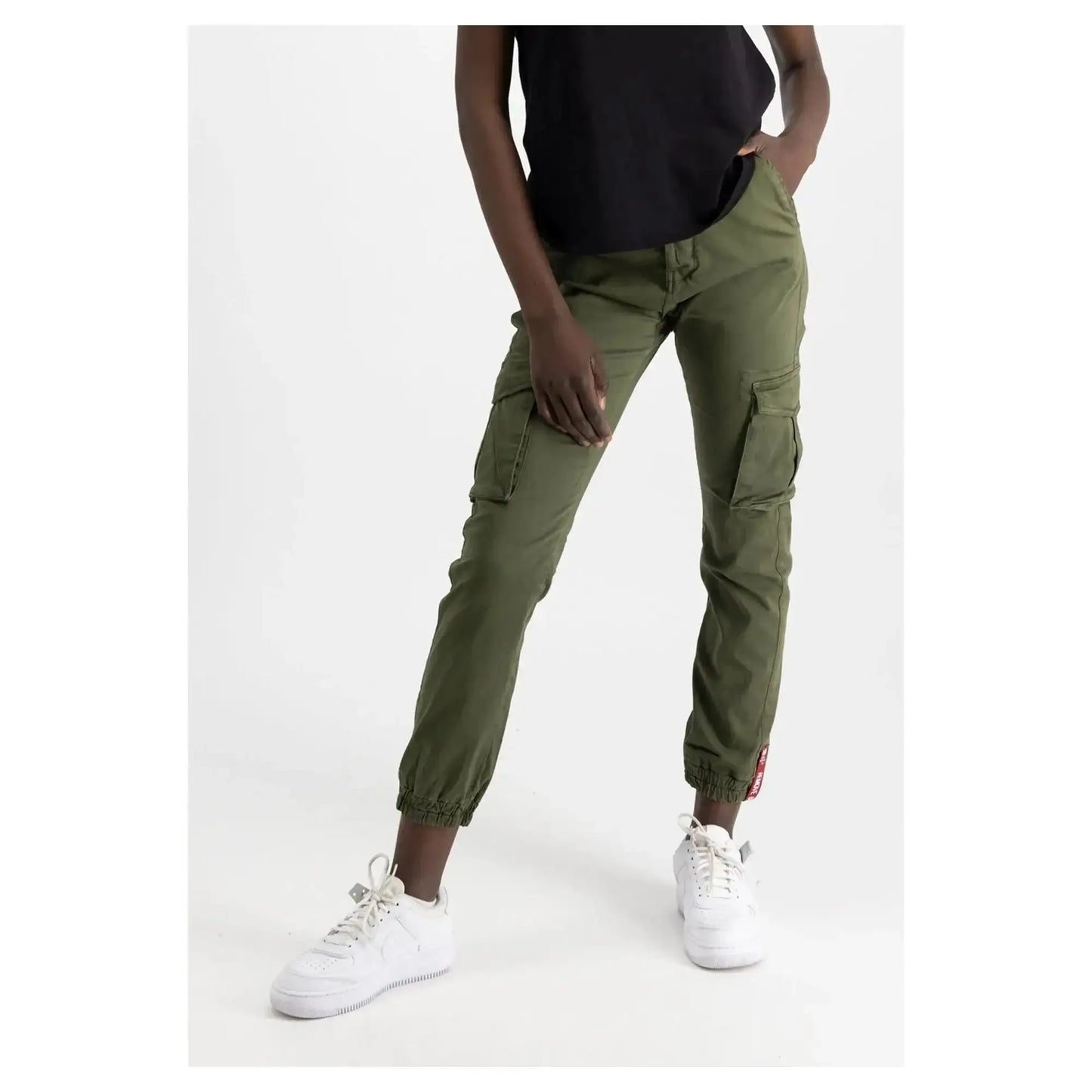 alpha-industries-hose-field-pant-frauen-ansicht-3