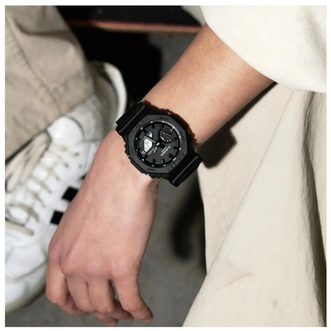 g-shock-armbanduhr-ga-2100bce-1aer-ansicht-3