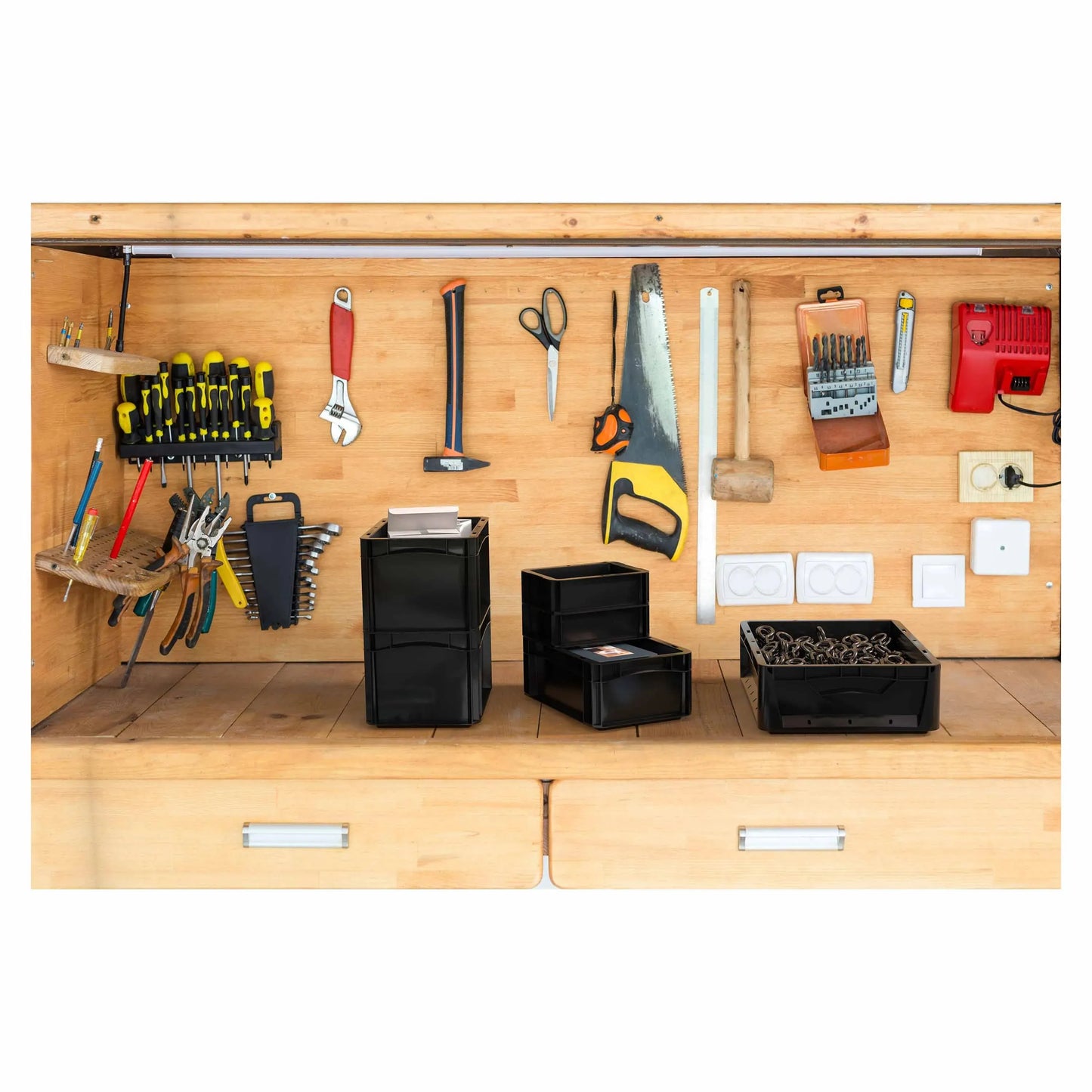 Surplus Systems Surplus Systems Euronormbox Vollwand 60 x 40 x 32 cm schwarz - ASMC