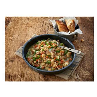 Deftiger Kartoffeleintopf mit Rind und Bohnen