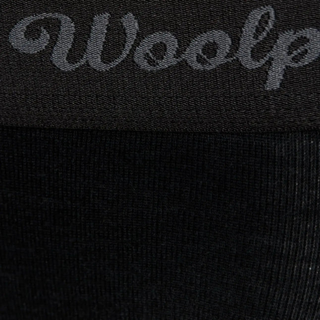 woolpower-unterhose-hipsters-lite-schwarz-frauen-ansicht-4