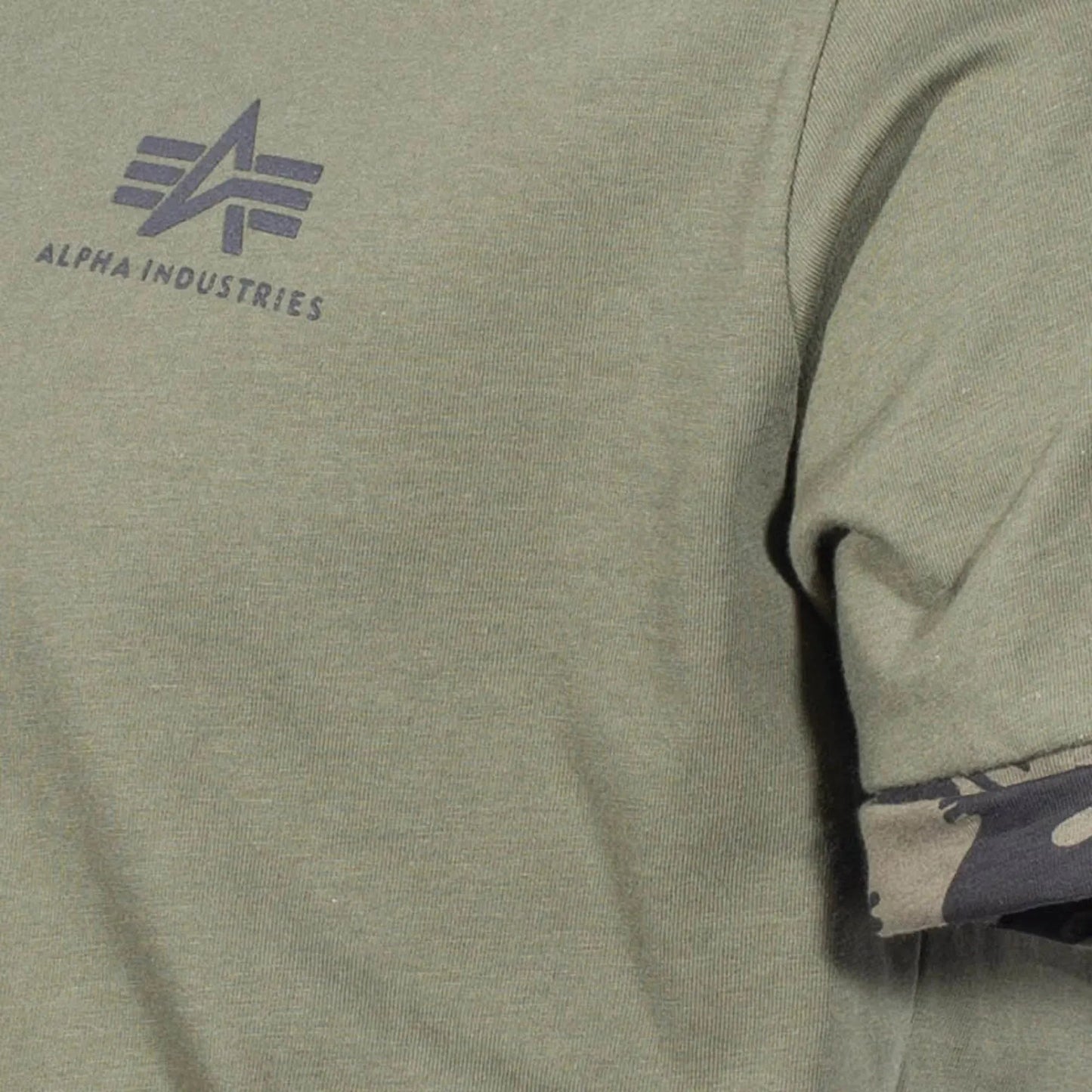 T-Shirt Roll-Up Sleeve