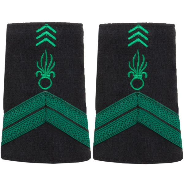 Dienstgradabzeichen Stoff Caporal Légion grün-schwarz
